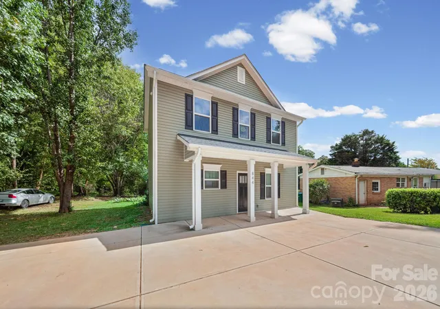 Photo 1 of Single family home for sale at 844 Matthews School Rd, Matthews, NC 28105 | MLS# 4423028 | Listing updated on 2026-09-12