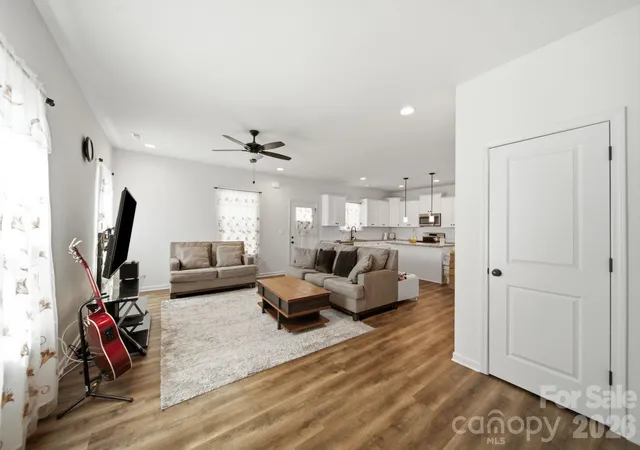 Photo 3 of Single family home for sale at 844 Matthews School Rd, Matthews, NC 28105 | MLS# 4423028 | Listing updated on 2026-09-12