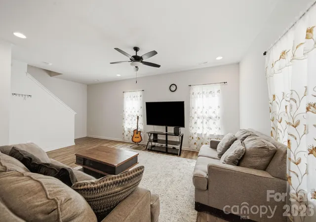 Photo 4 of Single family home for sale at 844 Matthews School Rd, Matthews, NC 28105 | MLS# 4423028 | Listing updated on 2026-09-12