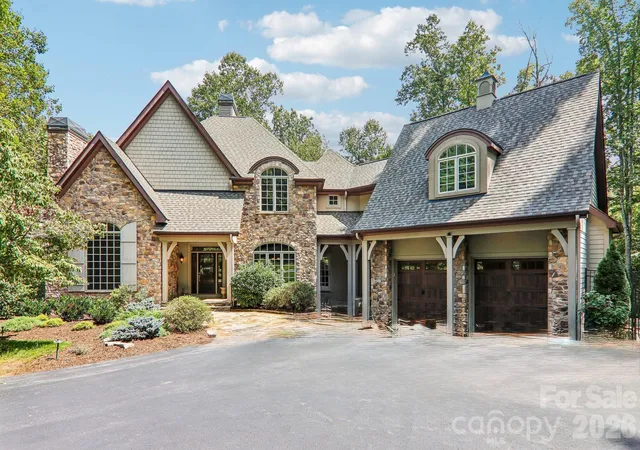 Photo 1 of Single family home for sale at 361 Mills River Way, Horse Shoe, NC 28742 | MLS# 4423037 | Listing updated on 2026-09-29