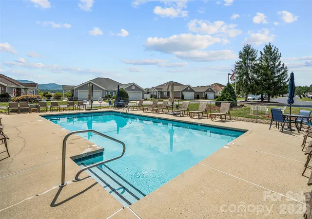 Photo 3 of Townhouse for sale at 21 Heather Way, Candler, NC 28715 | MLS# 4423058 | Listing updated on 2026-09-16