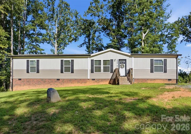 Photo 1 of Single family home for sale at 3194 Medicine Bow, Claremont, NC 28610 | MLS# 4423072 | Listing updated on 2026-10-06