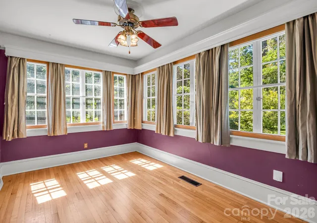 Photo 3 of Single family home for sale at 323 Blythe St, Hendersonville, NC 28739 | MLS# 4423080 | Listing updated on 2026-10-14