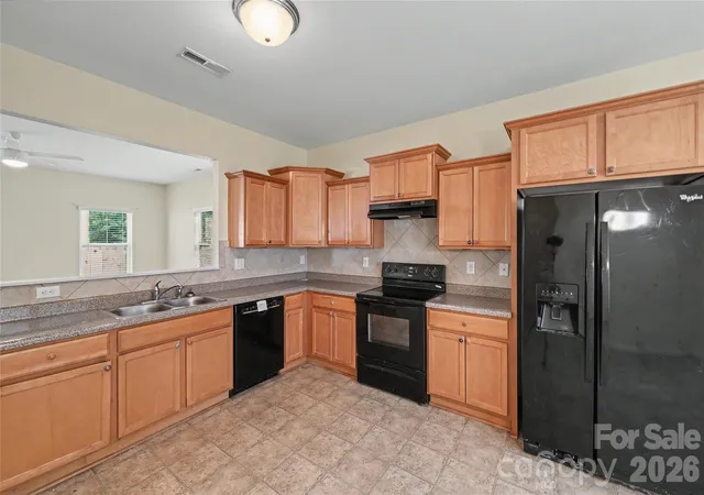 Photo 3 of Single family home for sale at 460 Dutch White Dr, Clover, SC 29710 | MLS# 4423110 | Listing updated on 2026-10-19