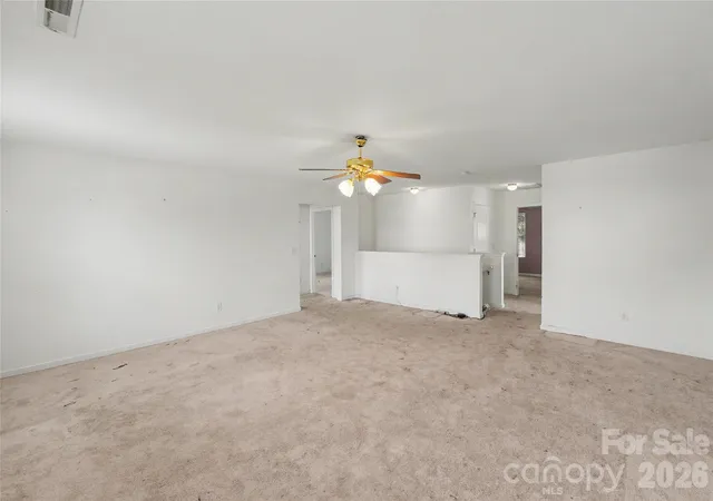 Photo 3 of Single family home for sale at 460 Dutch White Dr, Clover, SC 29710 | MLS# 4423110 | Listing updated on 2026-10-19