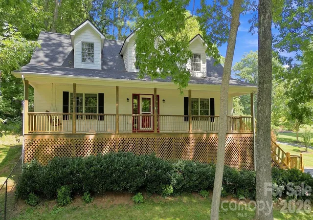 Photo 1 of Single family home for sale at 95 Holly Ridge Rd, Waynesville, NC 28786 | MLS# 4423119 | Listing updated on 2026-10-02