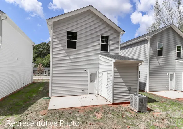 Photo 2 of Single family home for sale at 794 Hillard St, Statesville, NC 28625 | MLS# 4423131 | Listing updated on 2026-09-15
