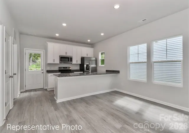 Photo 3 of Single family home for sale at 794 Hillard St, Statesville, NC 28625 | MLS# 4423131 | Listing updated on 2026-09-15
