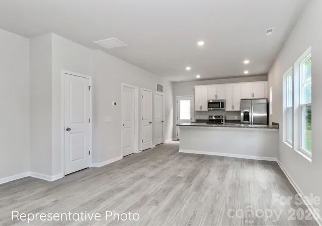 Photo 4 of Single family home for sale at 794 Hillard St, Statesville, NC 28625 | MLS# 4423131 | Listing updated on 2026-09-15