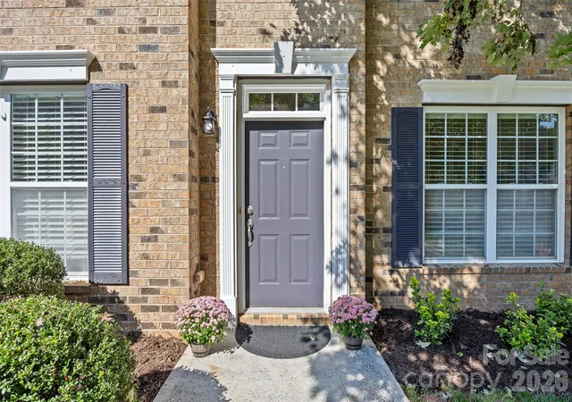 Photo 2 of Single family home for sale at 7917 Sardis Crk Ln, Charlotte, NC 28270 | MLS# 4423138 | Listing updated on 2026-10-30