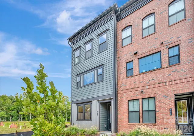 Photo 3 of Townhouse for sale at 444 Old Town Village Rd, Waxhaw, NC 28173 | MLS# 4423139 | Listing updated on 2026-10-04