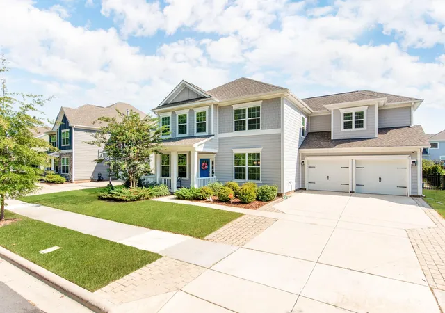 Photo 2 of Sale Pending at 12110 Westbranch Pkwy, Davidson, NC 28036 | MLS# 4423144 | Listing updated on 2026-09-25
