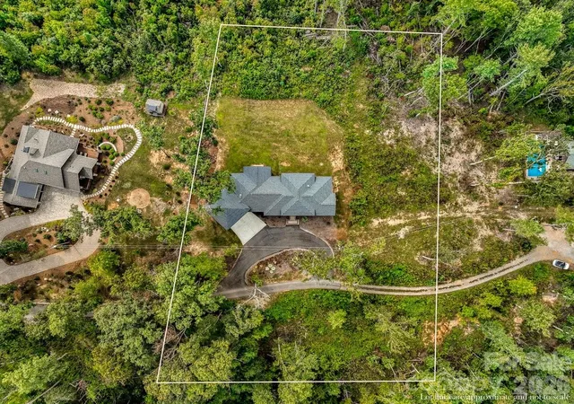 Photo 42 of Single family home for sale at 98 Running Ridge Rd, Asheville, NC 28804 | MLS# 4423153 | Listing updated on 2026-10-06