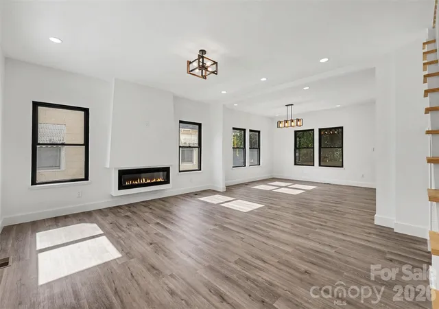 Photo 1 of Single family home for sale at 638 E Black St, Rock Hill, SC 29730 | MLS# 4423165 | Listing updated on 2026-09-15