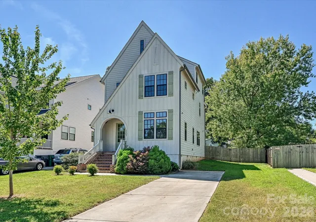 Single family home for sale at 2405 Marlowe Ave, Charlotte, NC 28208 | MLS# 4423166
