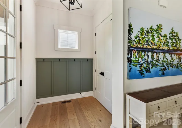 Photo 3 of Single family home for sale at 2405 Marlowe Ave, Charlotte, NC 28208 | MLS# 4423166 | Listing updated on 2026-09-23