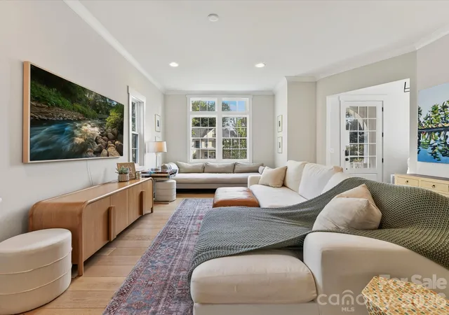 Photo 4 of Single family home for sale at 2405 Marlowe Ave, Charlotte, NC 28208 | MLS# 4423166 | Listing updated on 2026-10-29