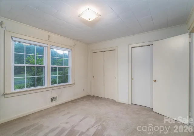 Photo 31 of Single family home for sale at 5271 Harris Farm Rd, Hickory, NC 28602 | MLS# 4423168 | Listing updated on 2026-09-12