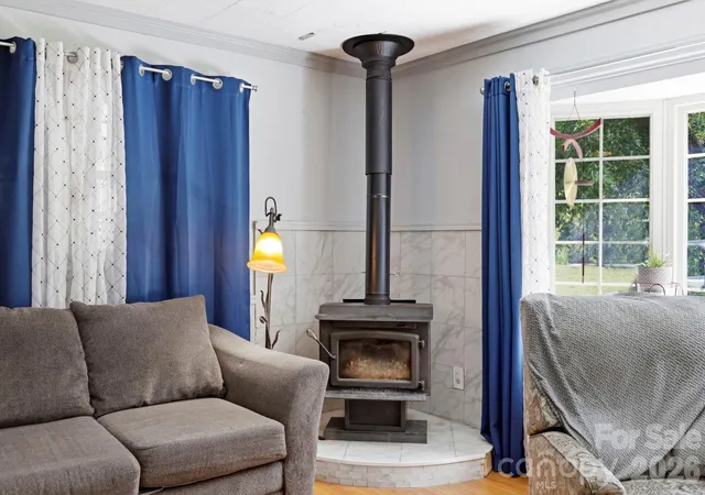 Photo 4 of Single family home for sale at 10687 Cruso Rd, Canton, NC 28716 | MLS# 4423169 | Listing updated on 2026-09-19