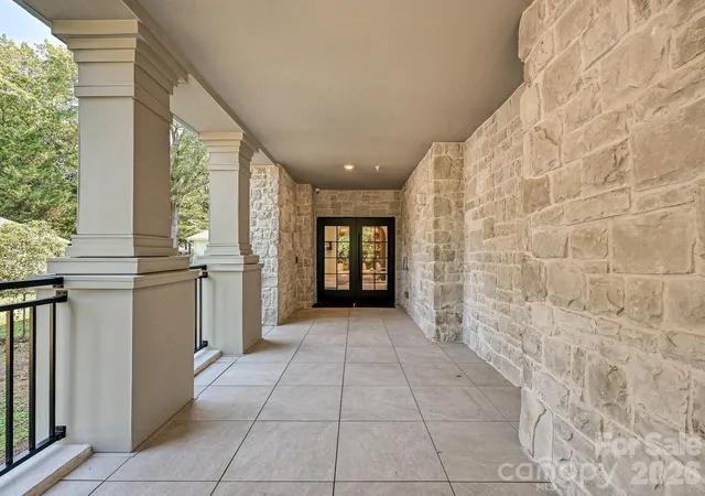 Photo 2 of Condo for sale at 409 Queens Rd #303, Charlotte, NC 28207 | MLS# 4423183 | Listing updated on 2026-09-29