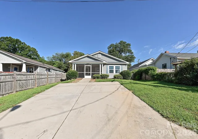 Photo 30 of Single family home for sale at 402 Jones St, Charlotte, NC 28208 | MLS# 4423184 | Listing updated on 2026-09-26