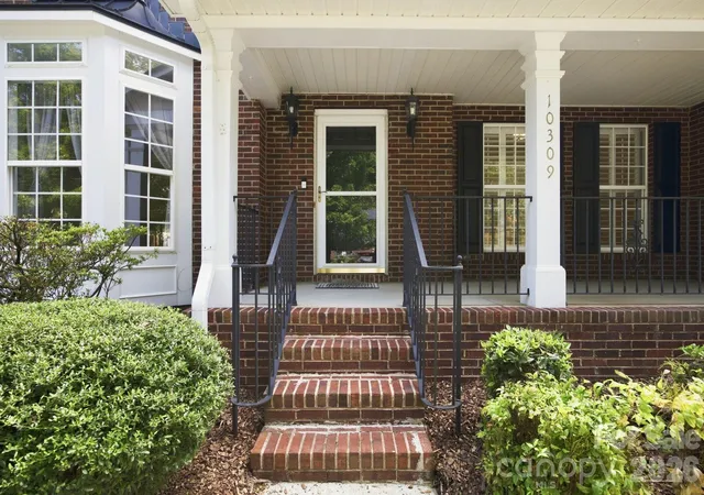 Photo 3 of Single family home for sale at 10309 Elven Ln, Charlotte, NC 28269 | MLS# 4423186 | Listing updated on 2026-09-26