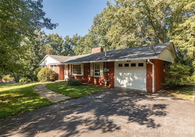 Photo 1 of Single family home for sale at 235 Landis Rd, Marion, NC 28752 | MLS# 4423197 | Listing updated on 2026-09-28