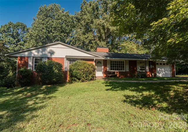 Photo 2 of Single family home for sale at 235 Landis Rd, Marion, NC 28752 | MLS# 4423197 | Listing updated on 2026-09-28
