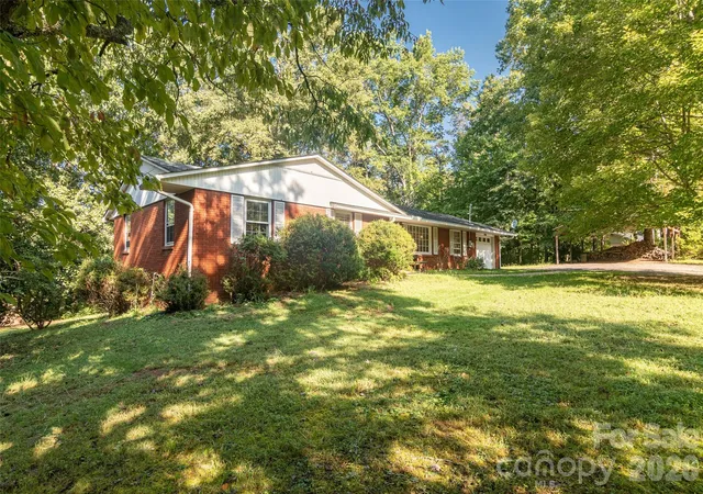 Photo 3 of Single family home for sale at 235 Landis Rd, Marion, NC 28752 | MLS# 4423197 | Listing updated on 2026-09-28