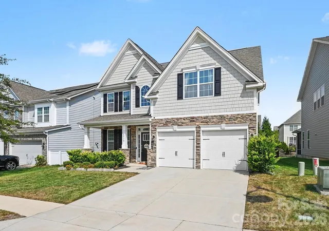 Photo 3 of Single family home for sale at 5710 Rainbow Ln, Fort Mill, SC 29707 | MLS# 4423207 | Listing updated on 2026-09-30