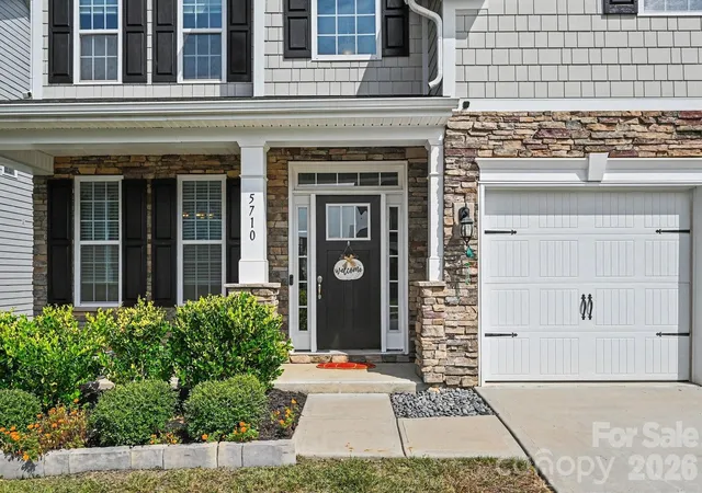 Photo 4 of Single family home for sale at 5710 Rainbow Ln, Fort Mill, SC 29707 | MLS# 4423207 | Listing updated on 2026-09-30