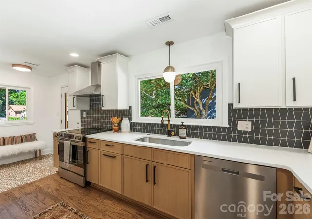 Photo 4 of Single family home for sale at 3717 Flowerfield Rd, Charlotte, NC 28210 | MLS# 4423215 | Listing updated on 2026-10-14