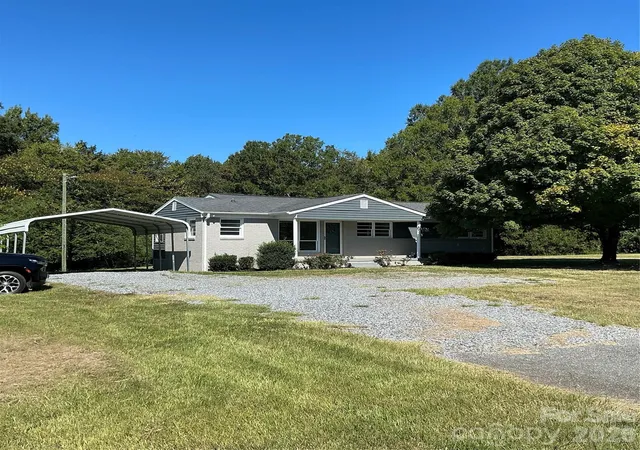 Photo 2 of Single family home for sale at 3039 Hands Ml Hwy, York, SC 29745 | MLS# 4423217 | Listing updated on 2026-09-13