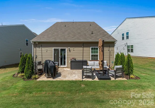 Photo 2 of Single family home for sale at 182 Brentwood Dr, Statesville, NC 28625 | MLS# 4423220 | Listing updated on 2026-09-12