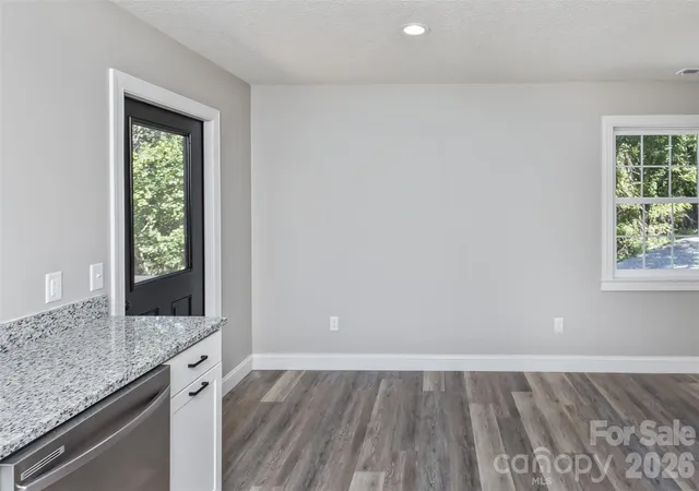 Photo 4 of Single family home for sale at 340 Matthew Ln, Canton, NC 28716 | MLS# 4423221 | Listing updated on 2026-09-19
