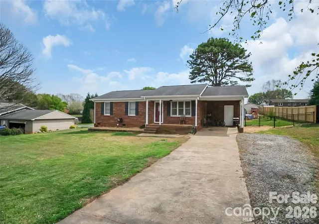 Photo 3 of Single family home for sale at 106 Clearview Dr, Shelby, NC 28150 | MLS# 4423230 | Listing updated on 2026-09-30
