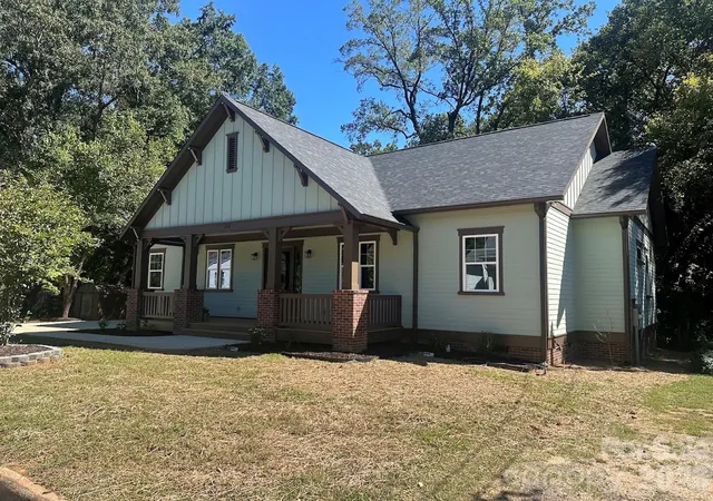 Photo 3 of Single family home for sale at 113 Todd Dr NW, Concord, NC 28025 | MLS# 4423232 | Listing updated on 2026-10-01