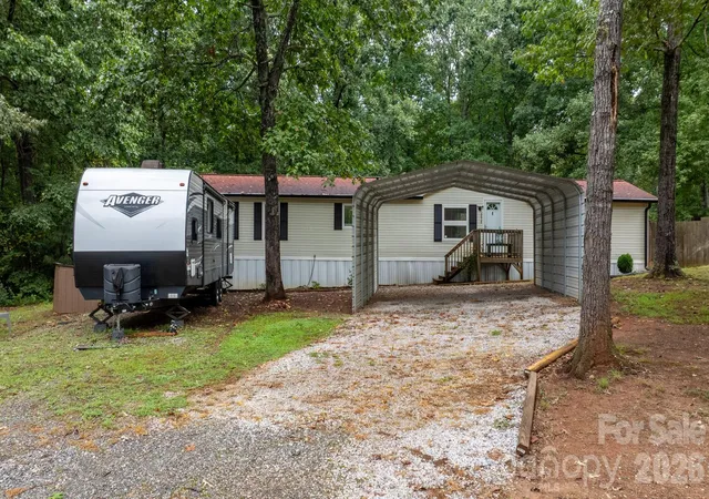 Photo 1 of Single family home for sale at 4838 Lakota Way Rd, Maiden, NC 28650 | MLS# 4423259 | Listing updated on 2026-09-19
