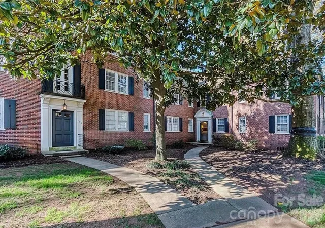 Photo 1 of Condo for sale at 105 S Laurel Ave #92B, Charlotte, NC 28207 | MLS# 4423263 | Listing updated on 2026-09-19