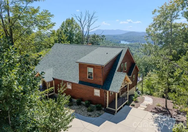 Photo 4 of Single family home for sale at 167 Hawks Nest Trl, Lake Lure, NC 28746 | MLS# 4423265 | Listing updated on 2026-09-28