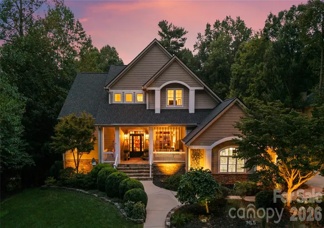 Photo 1 of Sale Pending at 1637 Olmsted Dr, Asheville, NC 28803 | MLS# 4423274 | Listing updated on 2026-09-29