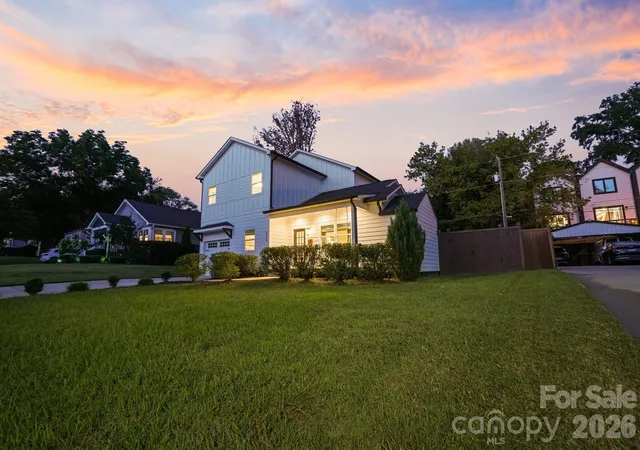 Photo 1 of Single family home for sale at 526 Seldon Dr, Charlotte, NC 28216 | MLS# 4423284 | Listing updated on 2026-09-24