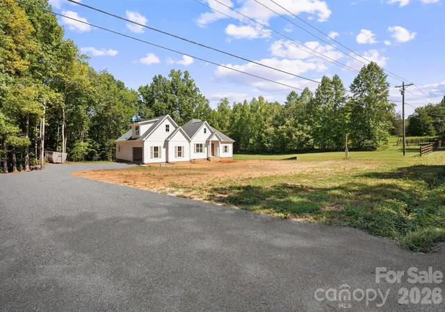 Photo 3 of Single family home for sale at 6395 Wingate Hl Rd, Denver, NC 28037 | MLS# 4423290 | Listing updated on 2026-09-13