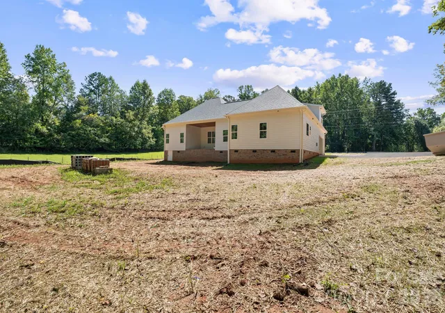 Photo 4 of Single family home for sale at 6395 Wingate Hl Rd, Denver, NC 28037 | MLS# 4423290 | Listing updated on 2026-09-13