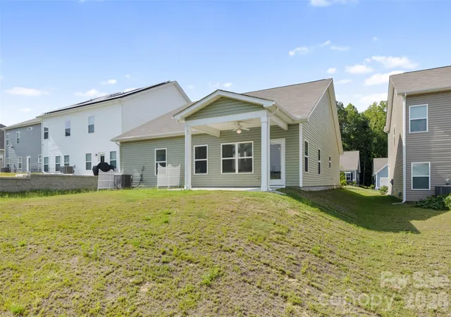 Photo 3 of Single family home for sale at 6043 Gala Ln, Charlotte, NC 28215 | MLS# 4423297 | Listing updated on 2026-09-16