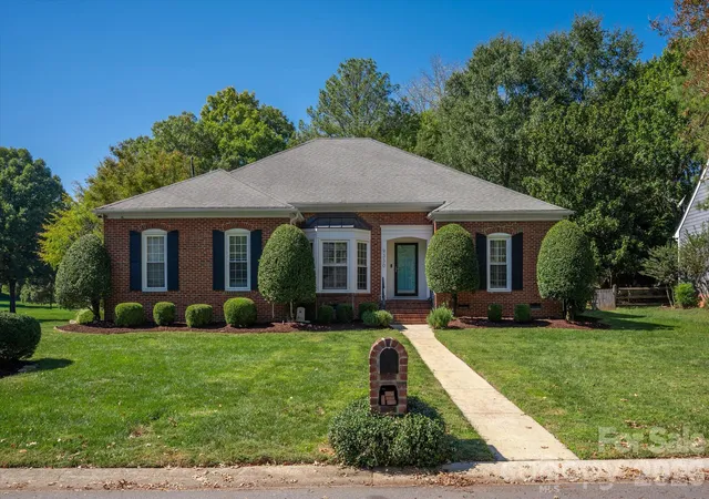Photo 1 of Single family home for sale at 9330 Elverson Dr, Charlotte, NC 28277 | MLS# 4423306 | Listing updated on 2026-10-20