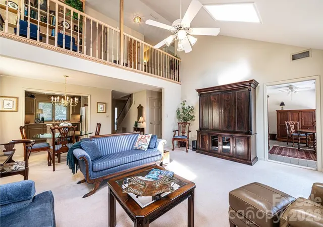 Photo 3 of Townhouse for sale at 3725 Rock Brg Dr Ne, Conover, NC 28613 | MLS# 4423311 | Listing updated on 2026-09-23