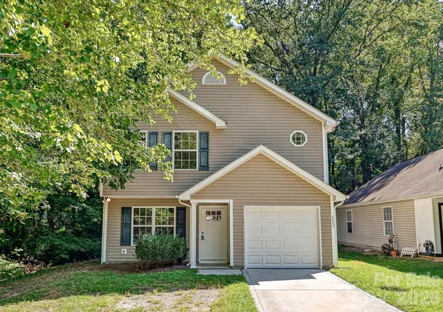 Photo 1 of Single family home for sale at 2605 Marmac Rd, Charlotte, NC 28208 | MLS# 4423314 | Listing updated on 2026-09-27