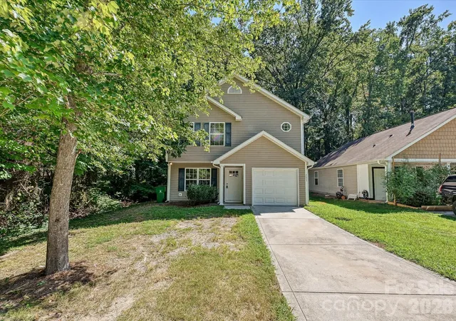 Photo 2 of Single family home for sale at 2605 Marmac Rd, Charlotte, NC 28208 | MLS# 4423314 | Listing updated on 2026-09-27