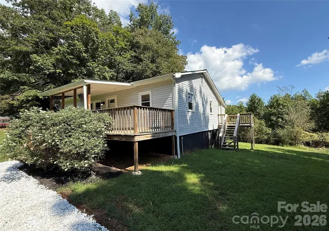 Photo 3 of Single family home for sale at 44 Oak Hl Rd, Nebo, NC 28761 | MLS# 4423318 | Listing updated on 2026-09-28